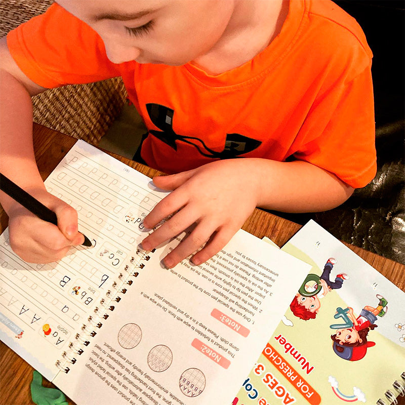 Cuaderno Mágico - Set de 4 cuadernos contenidos en INGLES
